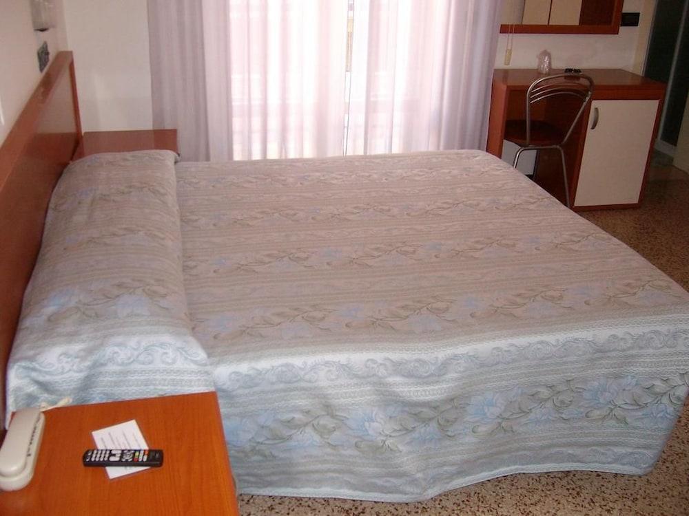 Hotel Ardesia Rimini Eksteriør billede